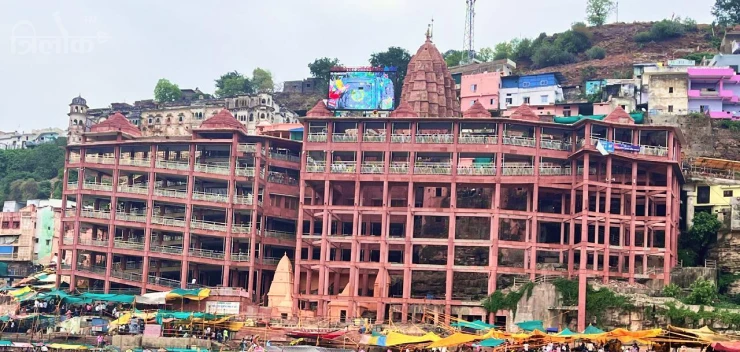 Omkareshwar Jyotirling – Lord Shiva Comes to Sleep Every Night ?